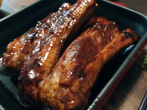 【炭酸水で柔らか】フライパンで焼くスペアリブ